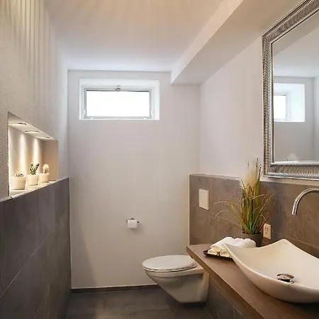 Private Lux With Whirlpool And Sauna In 住宿加早餐酒店 2*