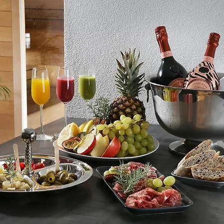 Private Lux With Whirlpool And Sauna In Bed and Breakfast