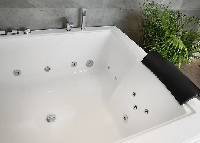 Private Lux With Whirlpool And Sauna In לינה וארוחת בוקר