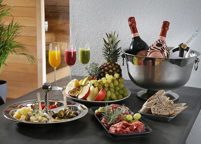 Private Lux With Whirlpool And Sauna In Bed and Breakfast